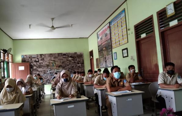 Guru Sekolah di Lingkungan Cabang Dinas Pendidikan Wilayah III