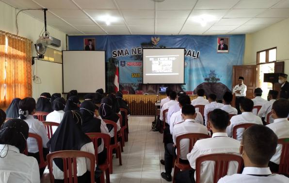 Cabang Dinas Pendidikan Wilayah III Penyampaian Materi saat Pelantikan P3K