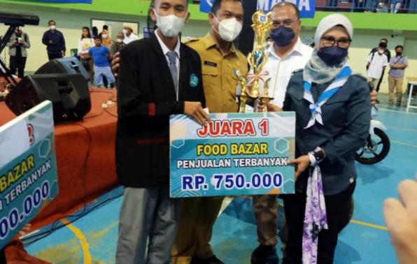 Gedung Olah Raga Sahabudin Babel Penghargaan Hadiah Oleh Gubernur Babel
