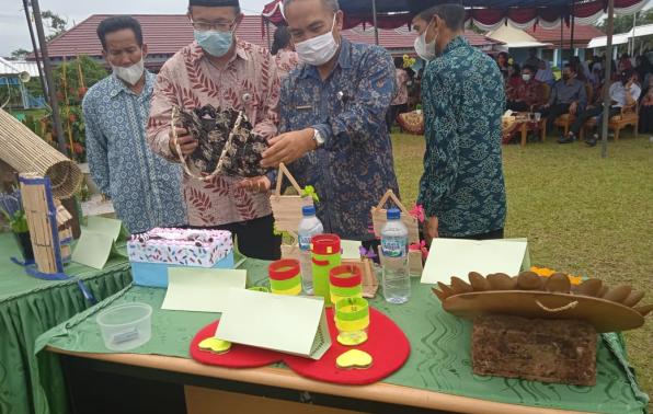 Lomba Seni Kriya pada HUT KE-14 SMAN 1 SIMPANG RIMBA