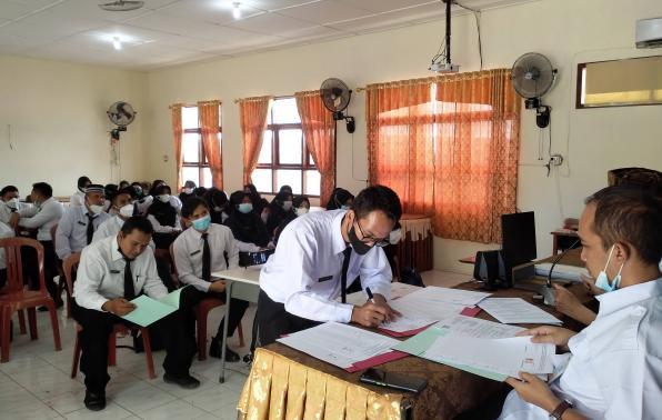 Foto Penyerahan Berkas P3K