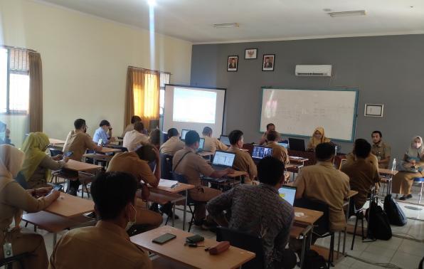 Cabang Dinas Pendidikan Wilayah III Foto Sesi Tanya Jawab Kegiatan Rapat ANJAB ABK dan Peta Jabatan