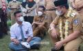 Gubernur Erzaldi Melihat Desain Spatu Kets