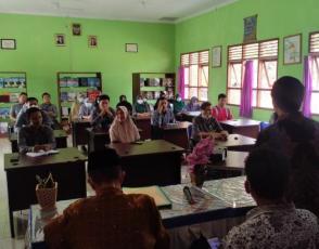 foto penyampaian materI oleh Kacabdindik Wil III