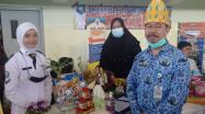Plt.Kepala Dinas Pendidikan bersama Siswa